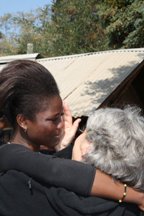 Despedida: Vero Alonso y su hija adoptiva visitas